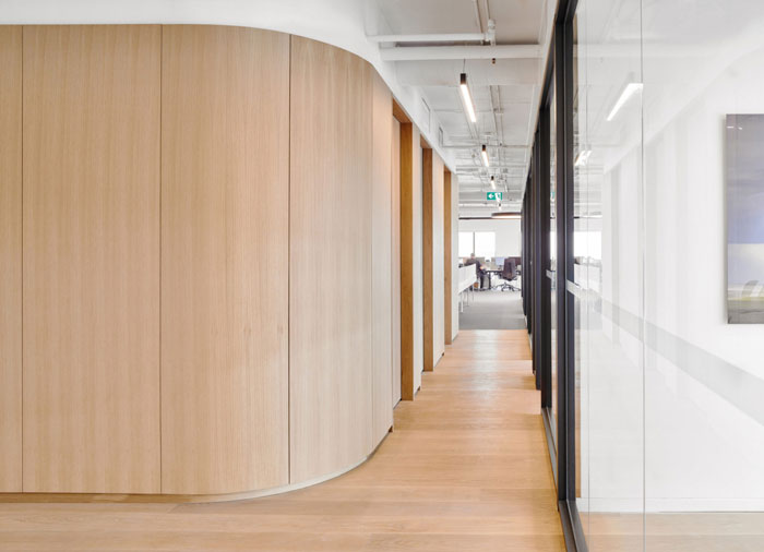 徐匯金融風(fēng)投公司辦公室裝修設(shè)計(jì)案例-第5張圖片-上海古都建筑設(shè)計(jì)集團(tuán)