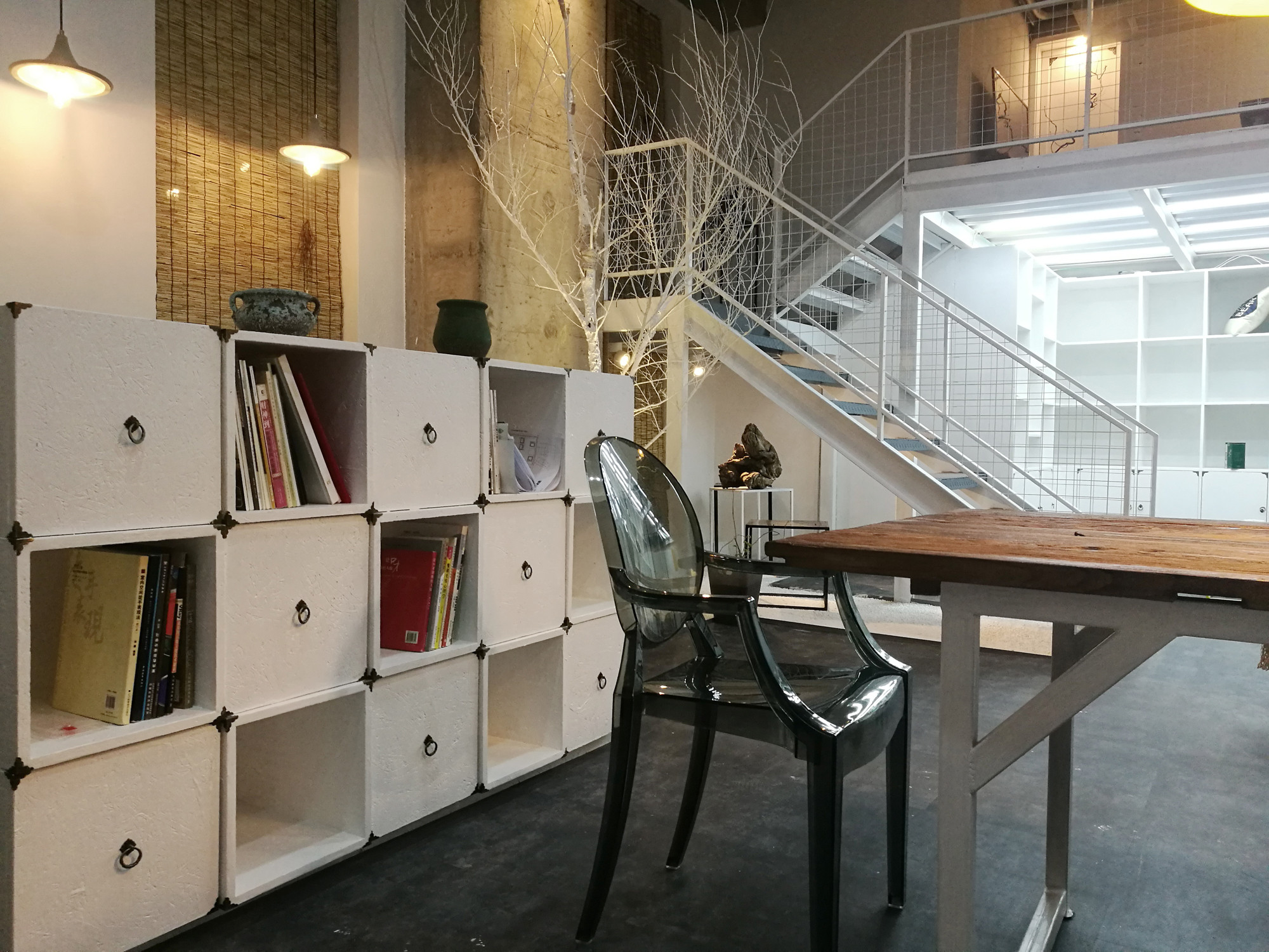 浦東新區(qū)160平辦公室裝修工業(yè)混搭風格設(shè)計-第1張圖片-上海古都建筑設(shè)計集團