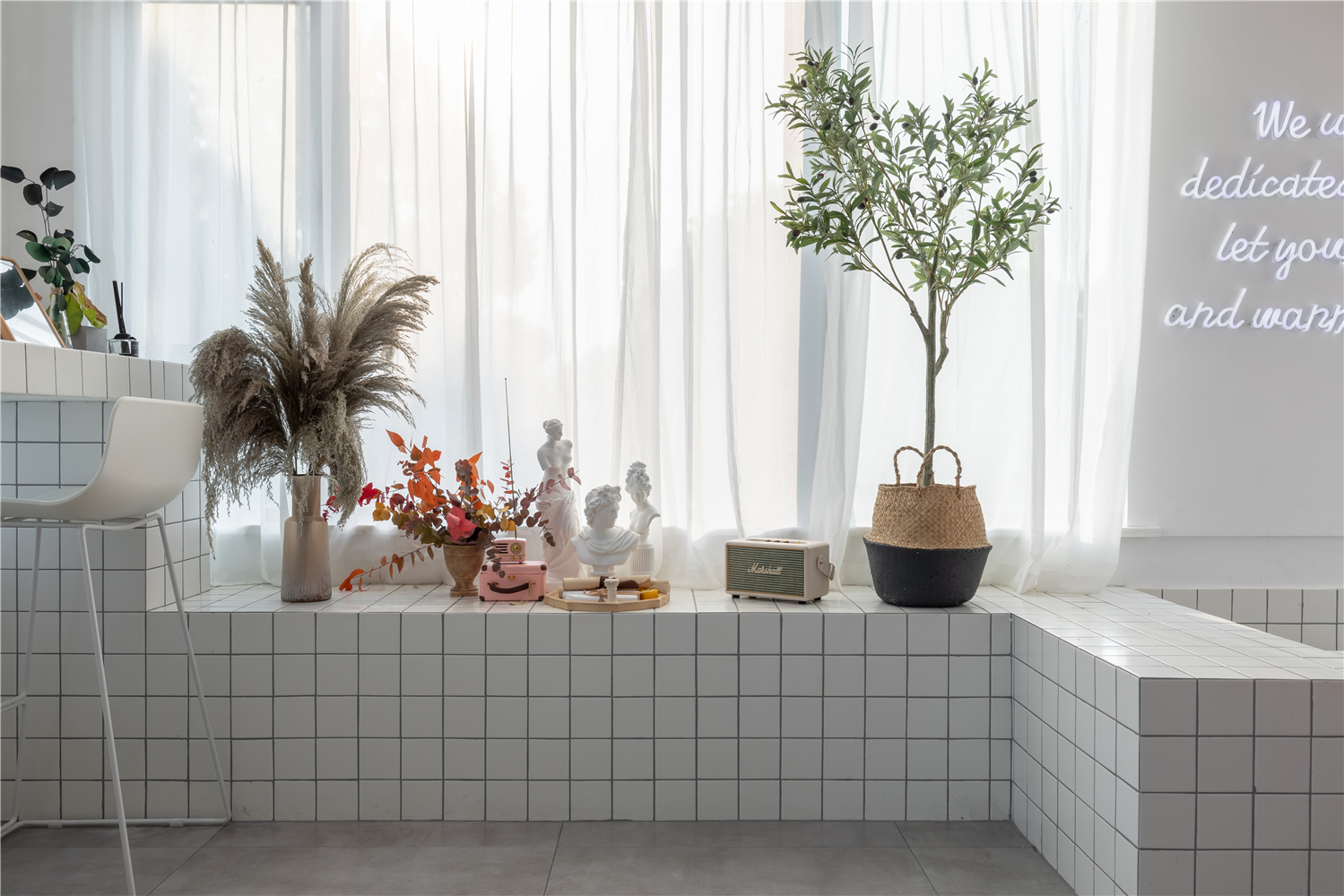 長寧區(qū)120平美容店辦公室裝修設計-第3張圖片-上海古都建筑設計集團