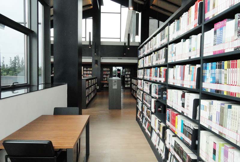 空曠工業(yè)風(fēng)圖書館裝修設(shè)計-第5張圖片-上海古都建筑設(shè)計集團