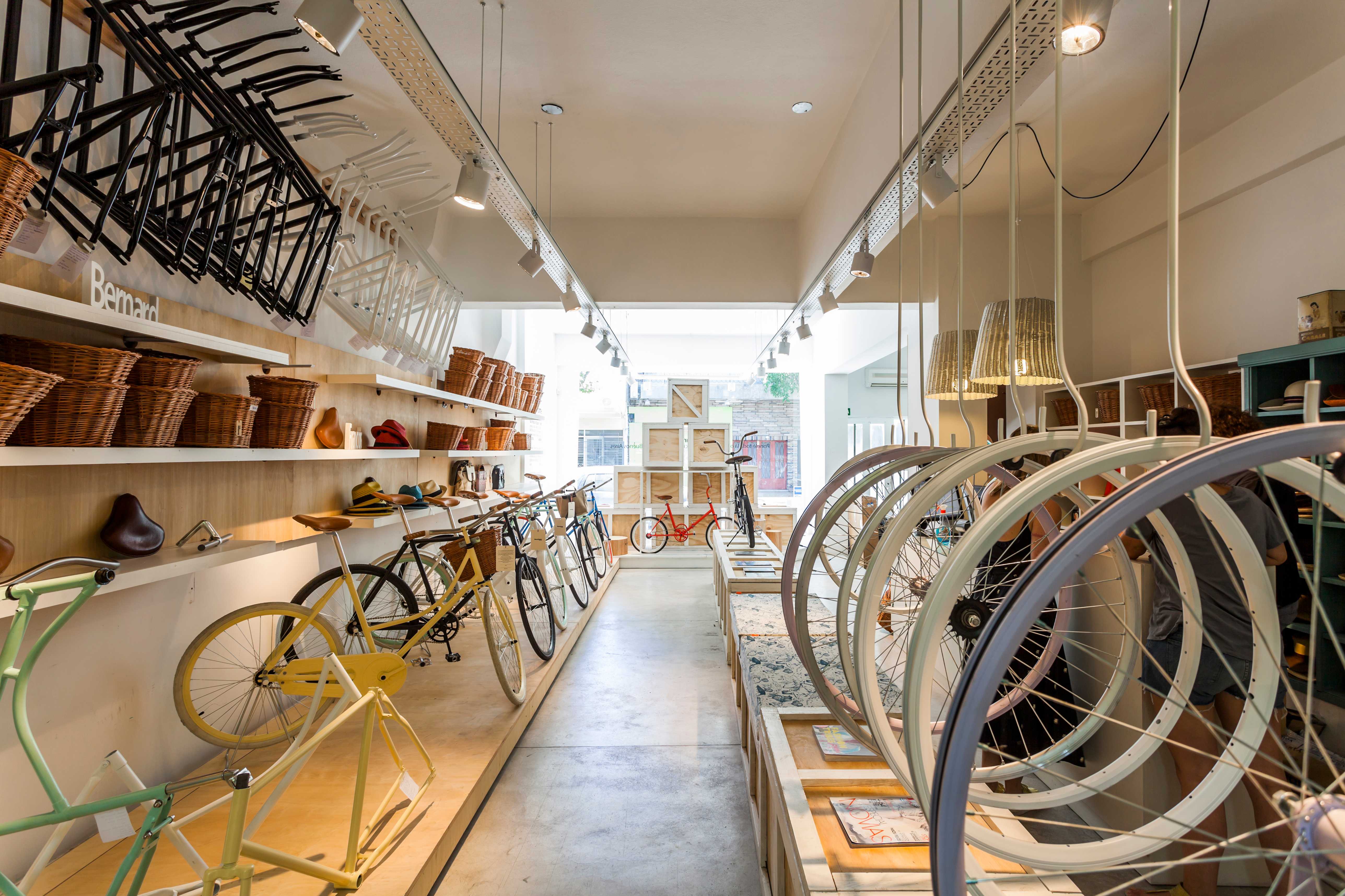 原木簡約風格自行車店裝修設(shè)計-第3張圖片-上海古都建筑設(shè)計集團