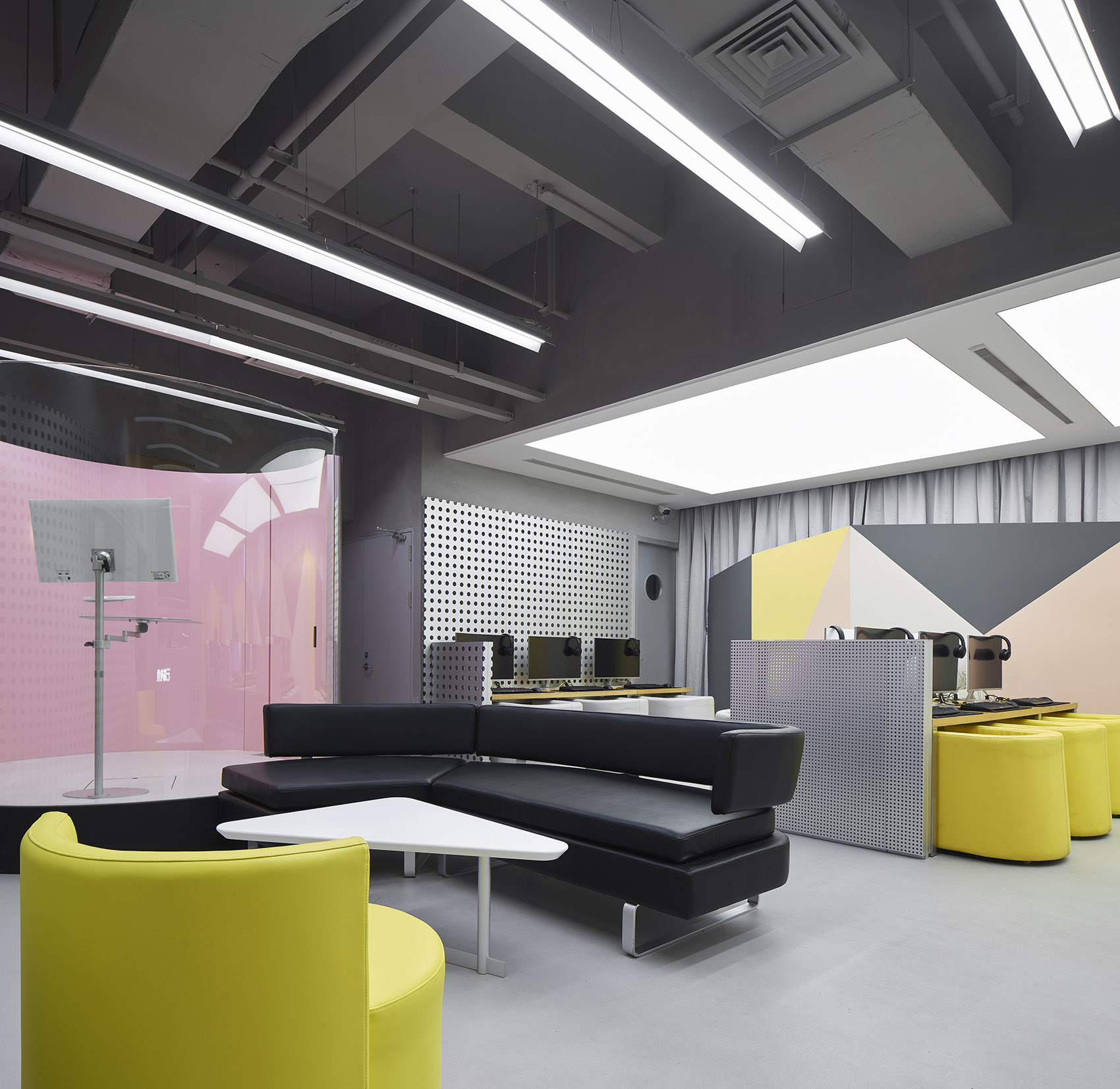 簡約時尚風(fēng)格網(wǎng)吧裝修設(shè)計-第4張圖片-上海古都建筑設(shè)計集團