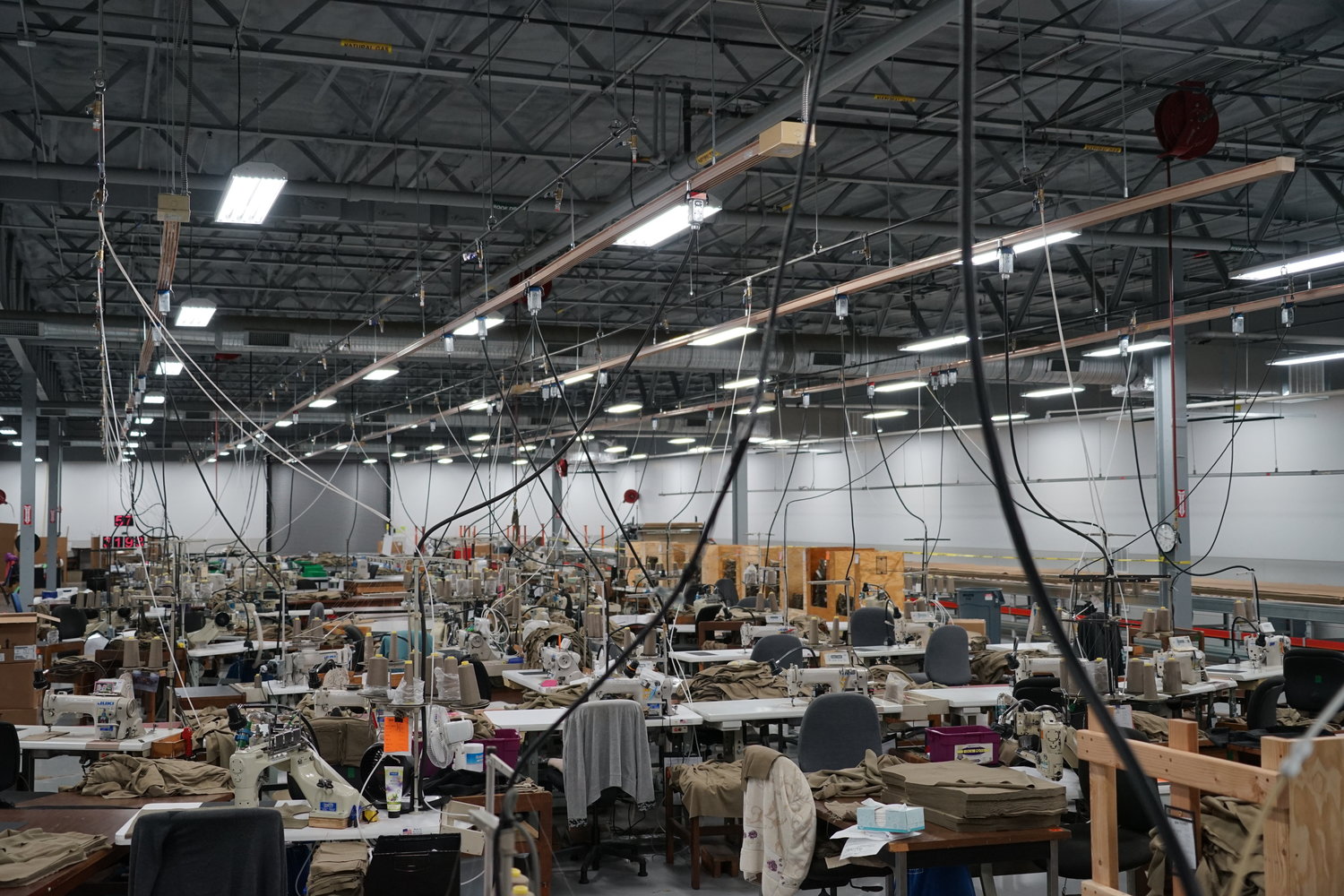 大型服裝生產(chǎn)車(chē)間裝修設(shè)計(jì)-第6張圖片-上海古都建筑設(shè)計(jì)集團(tuán)